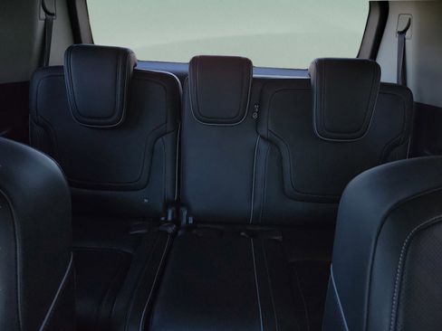 Certified 2025 INFINITI QX80 Luxe image 27