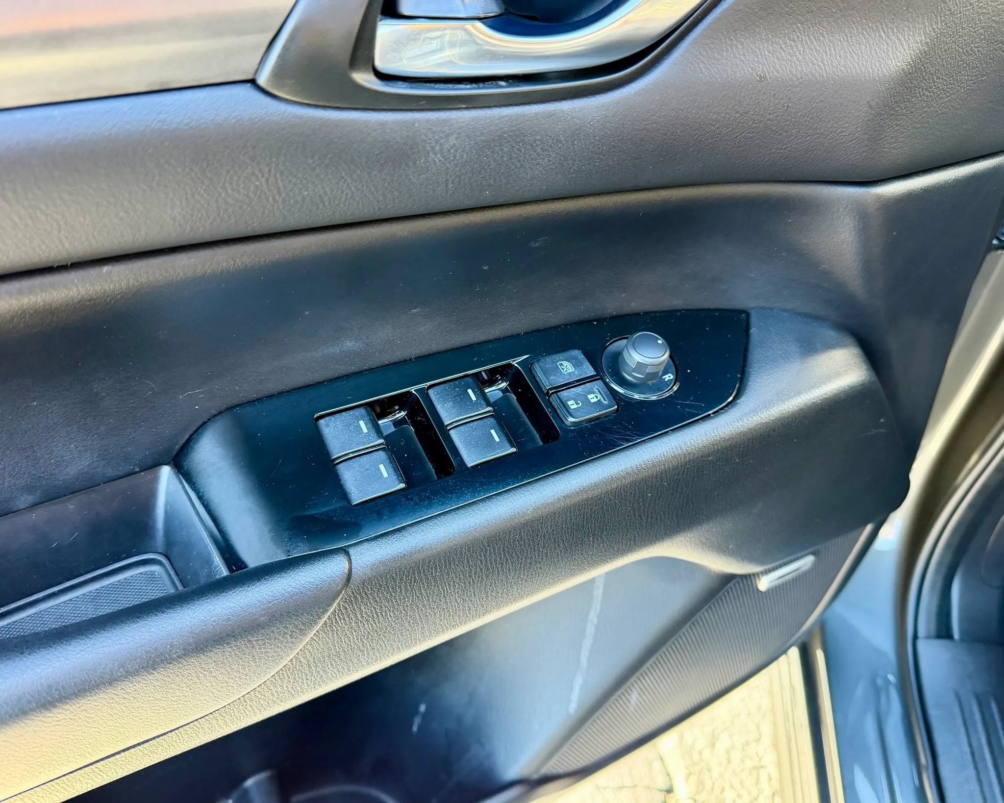 Used 2018 MAZDA CX-5 Touring w/ Preferred Equipment Package FWD image 11
