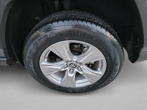 Used 2025 Toyota RAV4 XLE FWD image 12