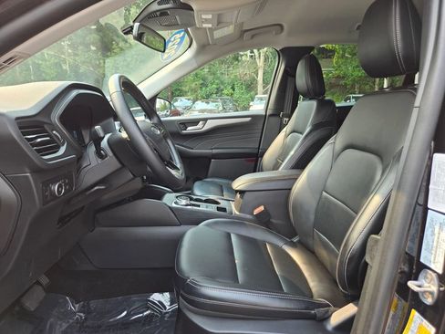 Used 2025 Ford Escape Platinum AWD/4WD image 19
