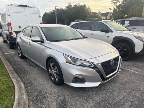 Used 2020 Nissan Altima 2.5 S FWD image 1