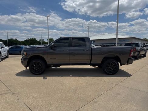 Used 2022 RAM 2500 Big Horn w/ Night Edition AWD/4WD image 4