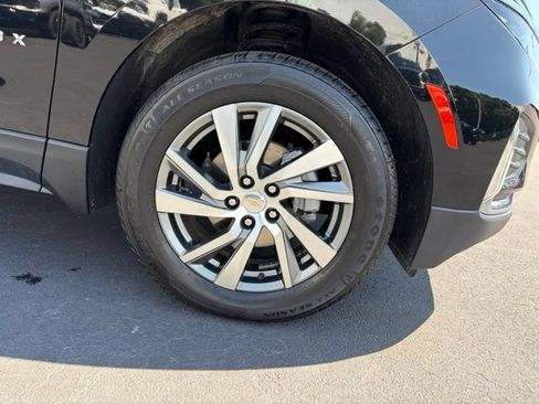 Used 2023 Chevrolet Equinox Premier AWD/4WD image 8