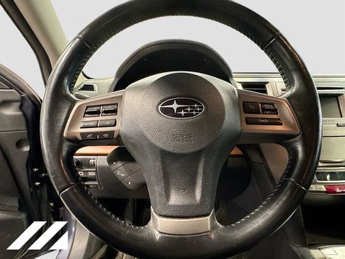 Used 2014 Subaru Outback 2.5i Limited w/ Moonroof Package AWD/4WD image 11