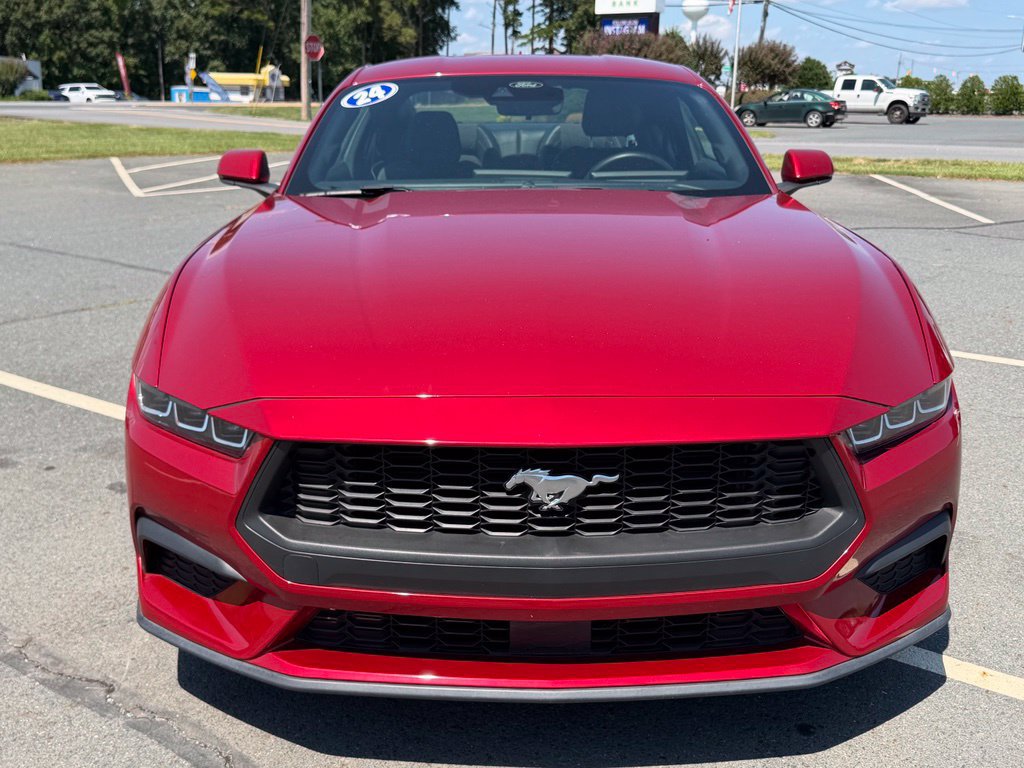 Used 2024 Ford Mustang Coupe RWD image 9