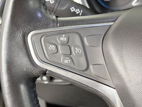 Used 2018 Chevrolet Equinox Premier FWD image 25