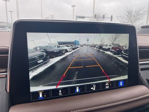 Used 2021 Chevrolet Tahoe High Country image 16