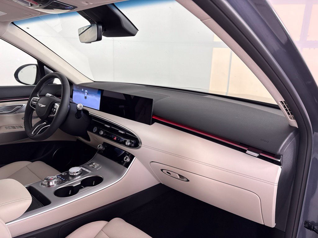 New 2027 Genesis GV70 2.5T Select AWD/4WD image 13