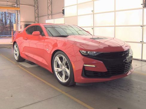 Used 2019 Chevrolet Camaro SS image 3