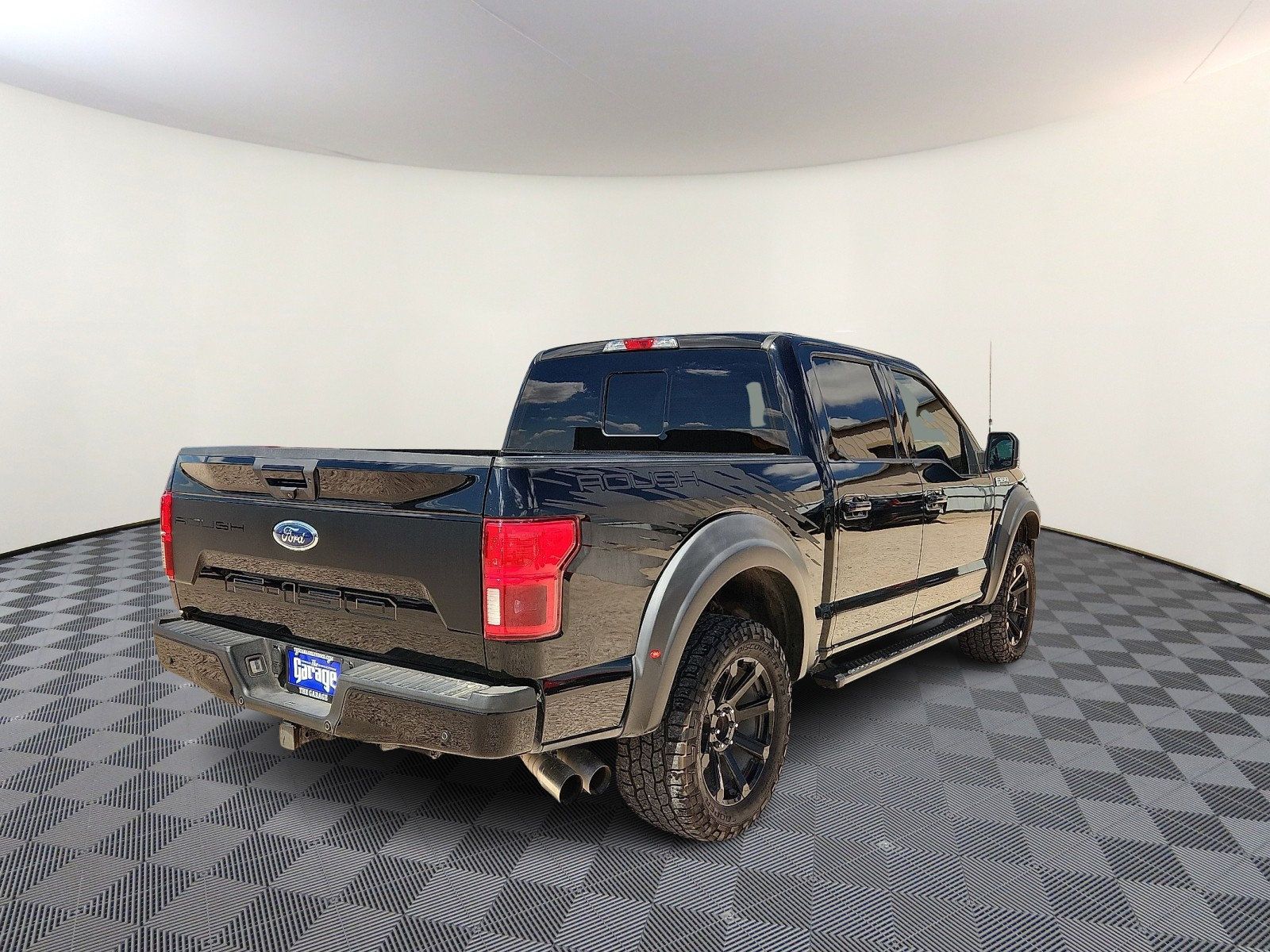 Used 2018 Ford F150 XLT w/ Equipment Group 302A Luxury AWD/4WD image 4