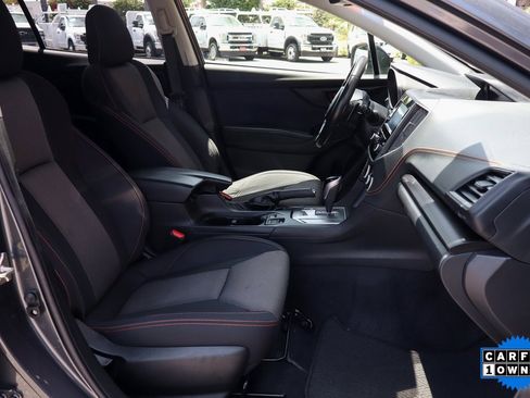 Used 2023 Subaru Crosstrek 2.0i Premium image 32