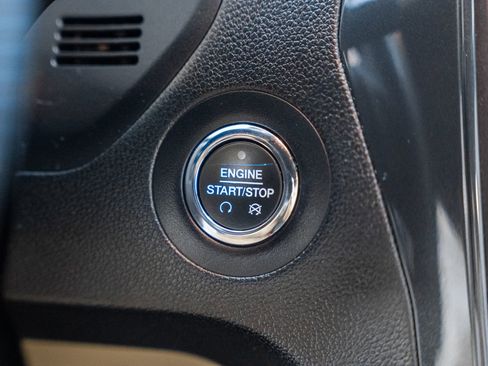 Certified 2017 Ford Explorer XLT w/ Equipment Group 202A image 31