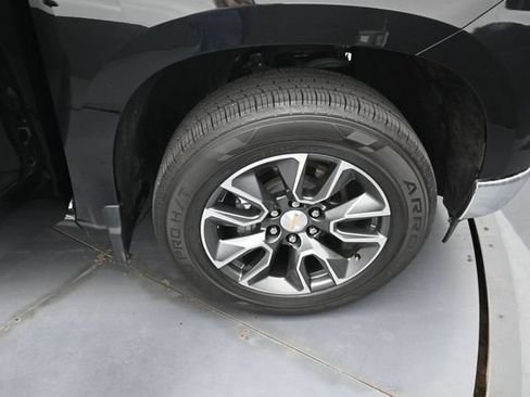 Used 2023 Chevrolet Silverado 1500 LT AWD/4WD image 33