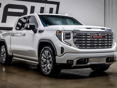 Used 2024 GMC Sierra 1500 Denali w/ Denali Reserve Package image 28