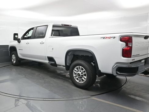Used 2025 Chevrolet Silverado 2500 LT w/ Convenience Package AWD/4WD image 11