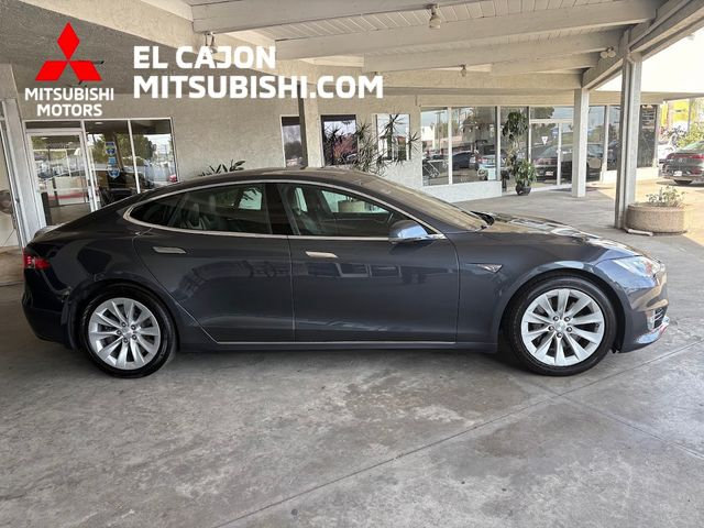 Used 2016 Tesla Model S RWD image 2