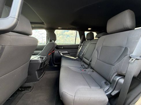 Used 2025 Toyota Sequoia SR5 AWD/4WD image 24