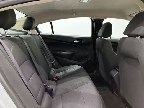 Used 2017 Chevrolet Cruze LS image 28