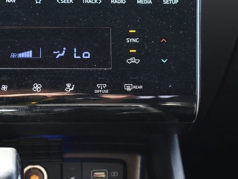 Used 2022 Hyundai Santa Cruz Limited AWD/4WD image 29