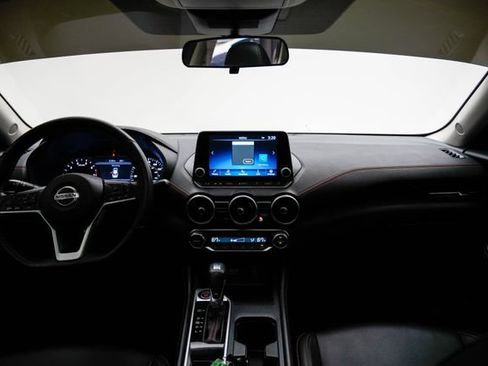 Used 2023 Nissan Sentra SR w/ SR Premium Package FWD image 17