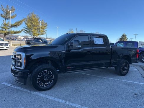 Used 2025 Ford F350 Platinum image 11