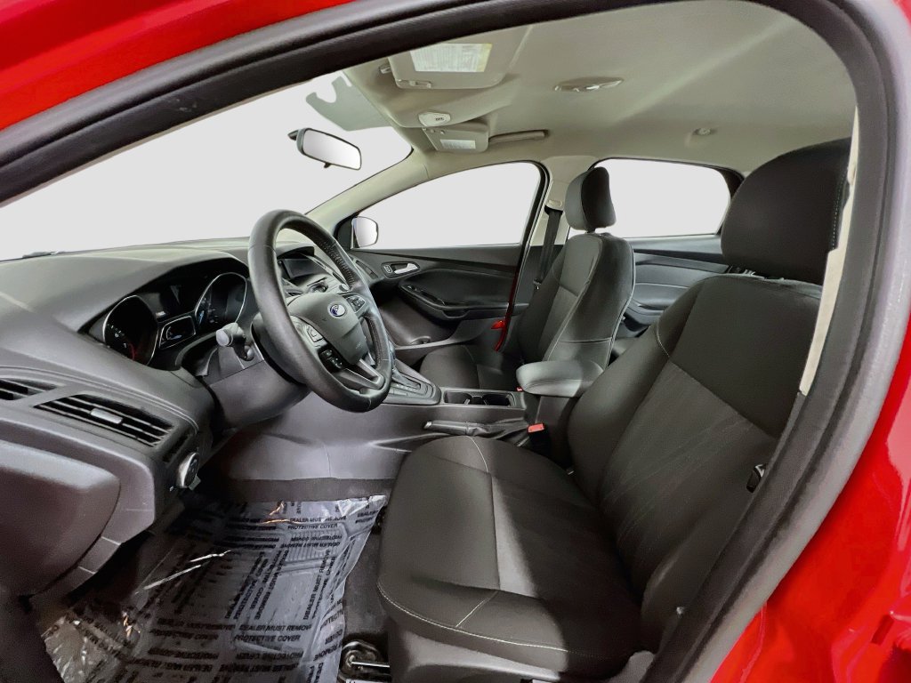 Used 2017 Ford Focus SE w/ Cold Weather Package FWD image 19