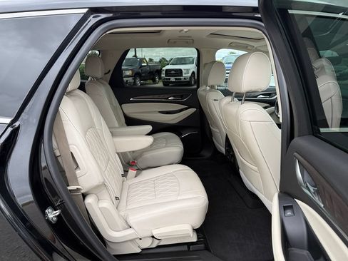 Used 2023 Buick Enclave Avenir w/ Avenir Technology Package AWD/4WD image 41