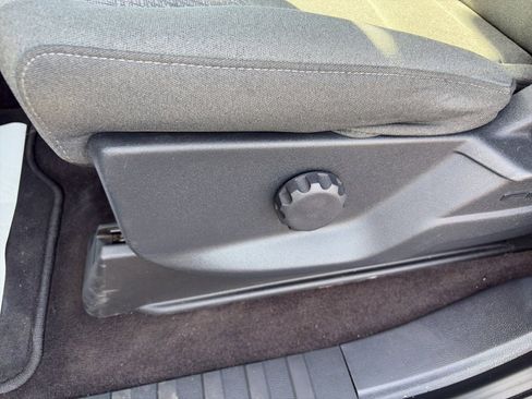 Used 2022 Ford F150 XLT image 16