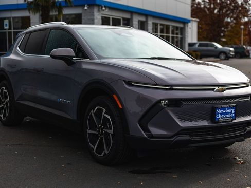 New 2026 Chevrolet Equinox EV LT image 27