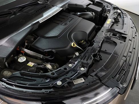 Used 2024 Land Rover Range Rover Evoque Dynamic SE image 33