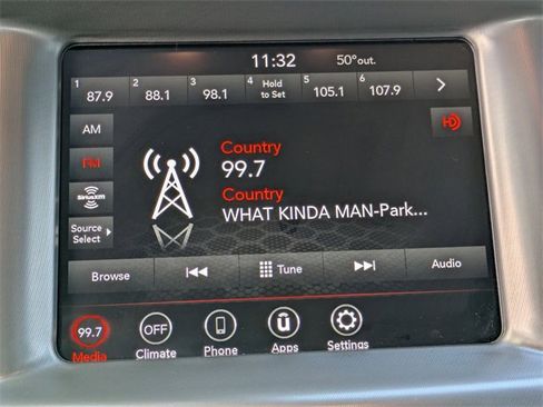 Used 2020 Dodge Charger SXT image 13