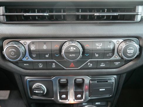 New 2026 Jeep Wrangler Sport S image 18