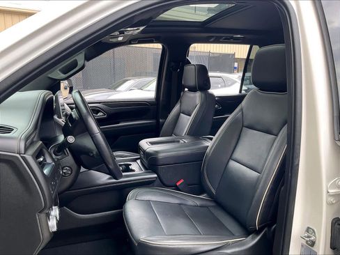 Used 2021 GMC Yukon SLT w/ SLT Premium Package AWD/4WD image 10