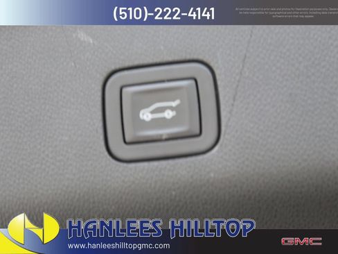 Used 2025 Chevrolet Suburban LT RWD image 11