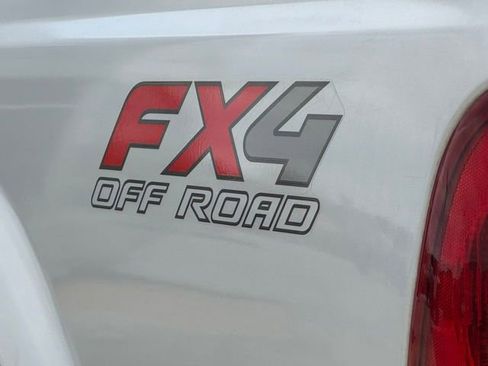 Used 2005 Ford F350 XLT image 13