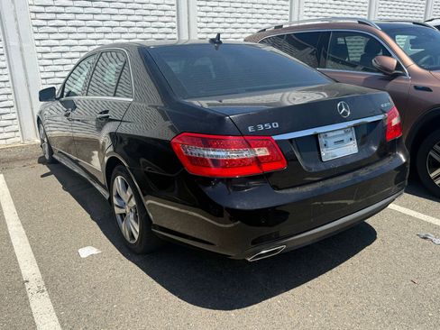 Used 2011 Mercedes-Benz E 350 BlueTEC Sedan image 2