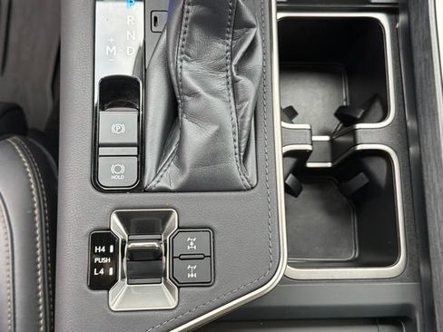 Used 2024 Lexus GX 550 AWD/4WD image 55