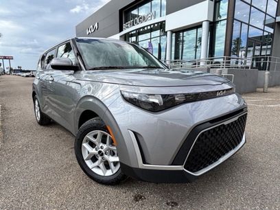 New 2025 Kia Soul LX