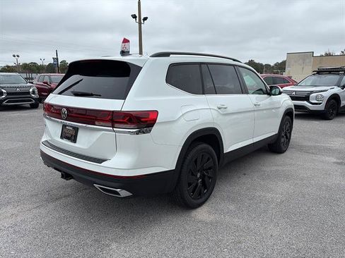 New 2026 Volkswagen Atlas SE FWD image 6
