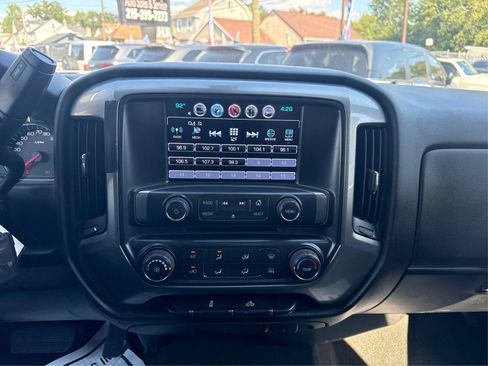 Used 2018 Chevrolet Silverado 1500 LT w/ Trailering Package AWD/4WD image 14
