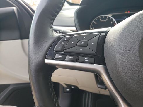 Used 2021 Nissan Altima 2.5 SV w/ SV Premium Package image 31