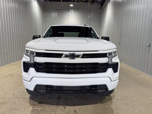 Used 2023 Chevrolet Silverado 1500 RST w/ Z71 Off-Road Package AWD/4WD image 9