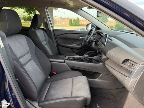 Used 2025 Nissan Rogue SV AWD/4WD image 39