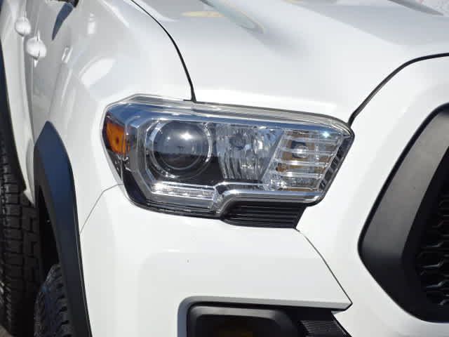 Certified 2023 Toyota Tacoma TRD Off-Road w/ Technology Package AWD/4WD image 5