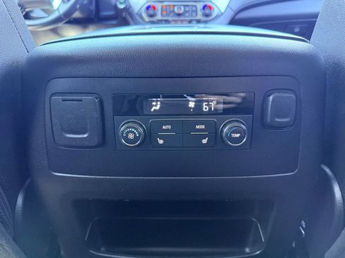 Used 2018 Chevrolet Tahoe Premier AWD/4WD image 26