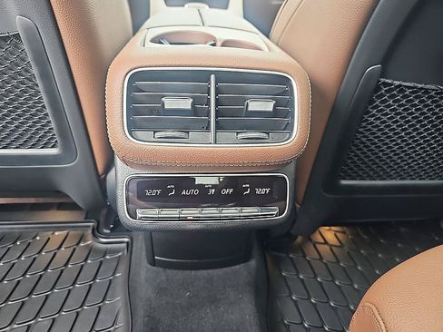 Used 2026 Mercedes-Benz GLS 450 4MATIC image 30