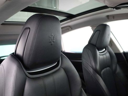 Used 2017 Maserati Levante S image 22