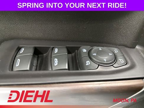 Used 2019 GMC Sierra 1500 SLT w/ SLT Premium Package AWD/4WD image 19