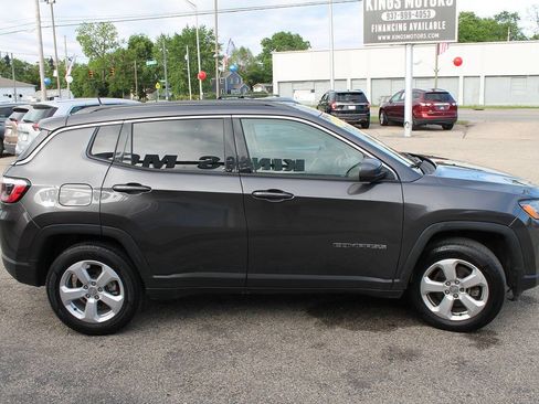 Used 2021 Jeep Compass Latitude w/ Sun and Sound Group AWD/4WD image 6