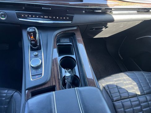 Used 2021 Cadillac Escalade Sport Platinum image 39